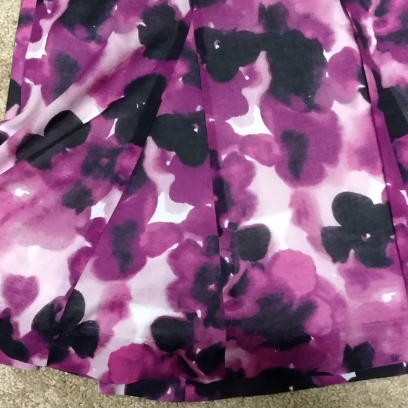 Skirt - Picture 2 of 4